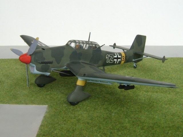 Junkers Ju 87 B Stuka