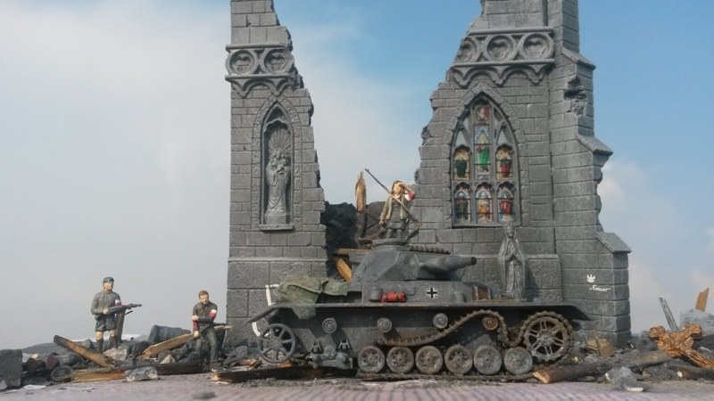 Ein von der polnischen Heimatarmee abgeschossener deutscher Panzer IV.