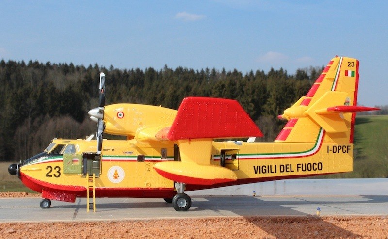 Canadair CL-415