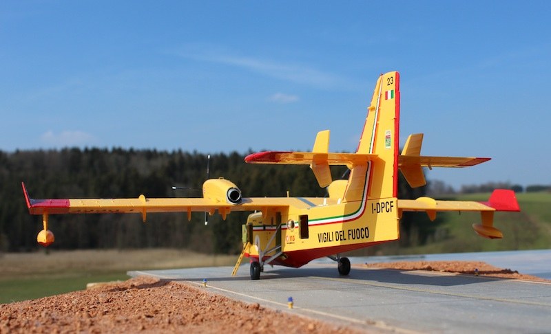 Canadair CL-415