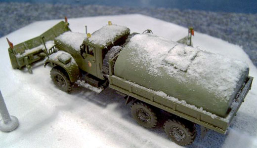 KrAZ-214 Schneepflug