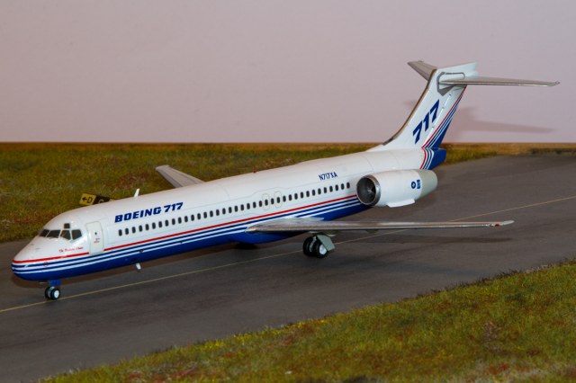 Boeing 717-200