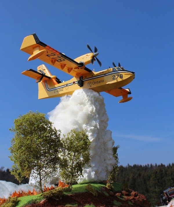 Canadair CL-415