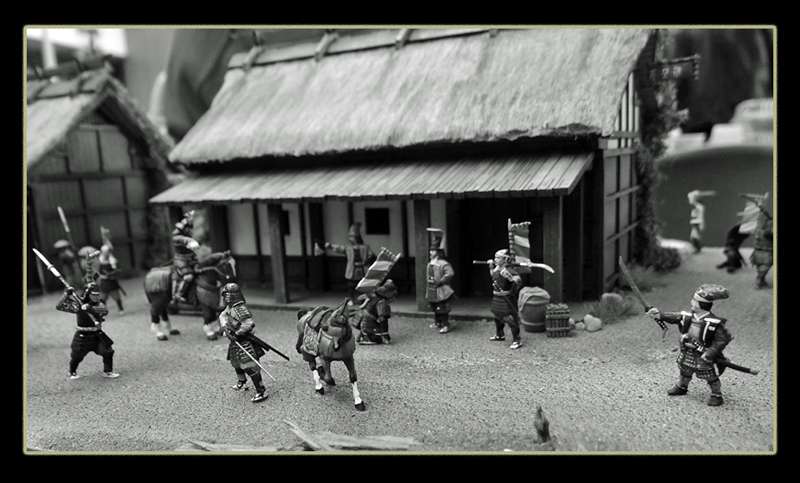 In schlichtem Schwarz/Weiß: Eine Hommage an Akiro Kurasawas Film -Die sieben Samurai- 