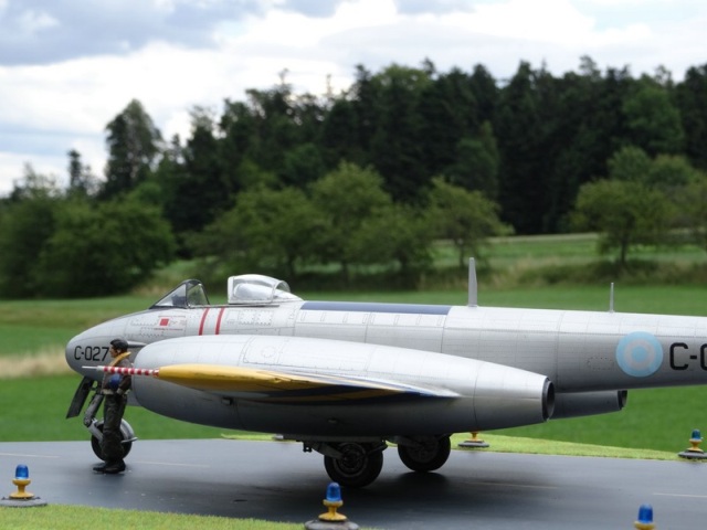 Gloster Meteor F.4