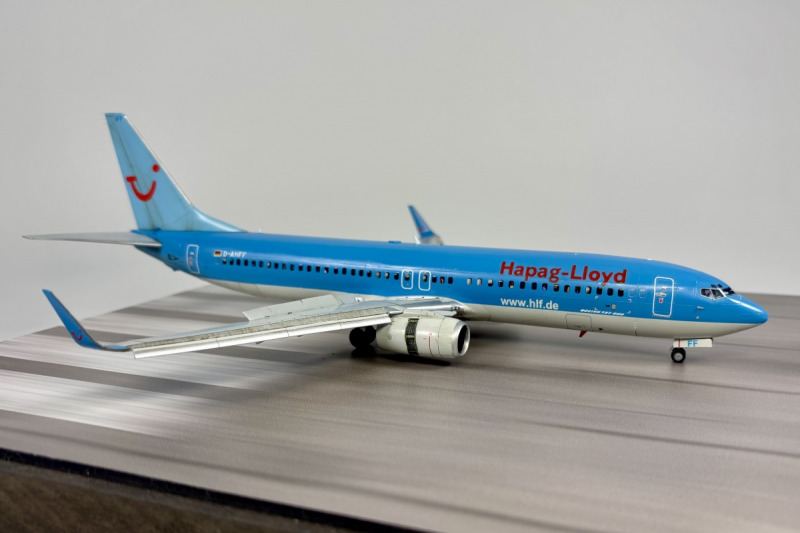 Boeing 737-8K5