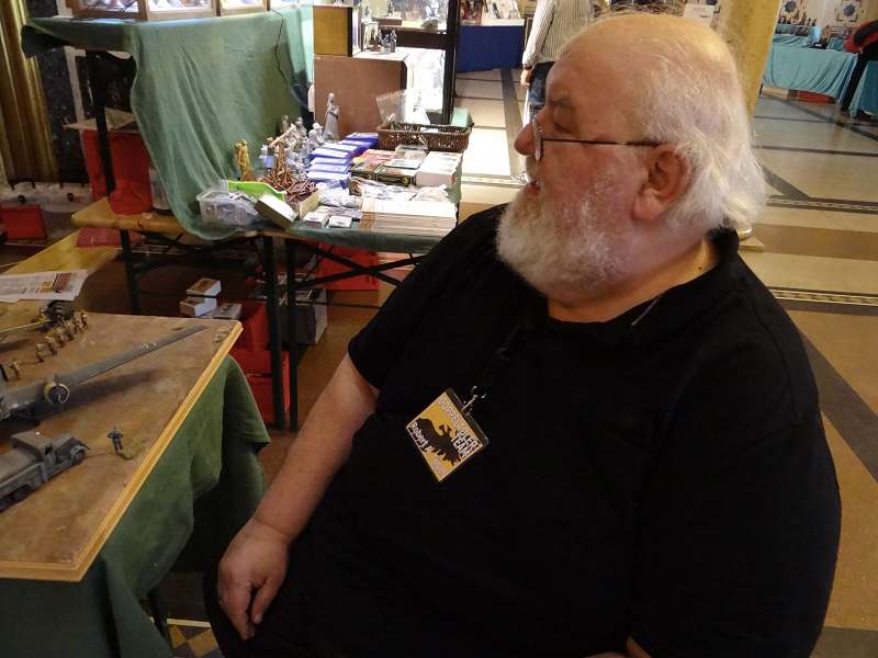 Der Organisator der Ausstellung vom Doppeladler Team