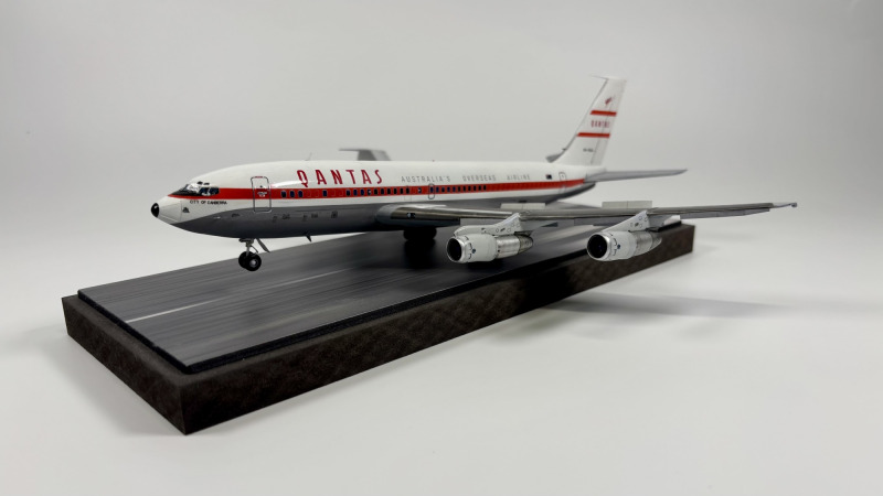 Boeing 707-138B