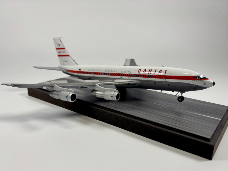Boeing 707-138B