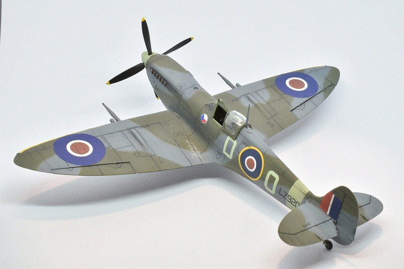 Kit Maquette Avion Spitfire Mk.IXe/XVIe Late Version – Échelle 1/72 – Marque Master-Model – Neuf