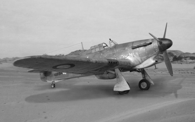 Revell Modell Hawker Hurricane Tropical PR Mk1 der RAAF in Libyen 1941