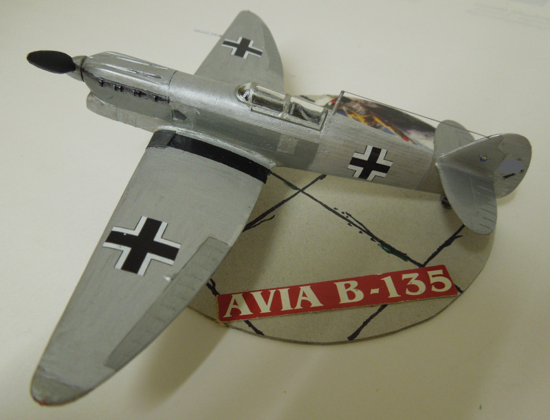 Avia B-135
