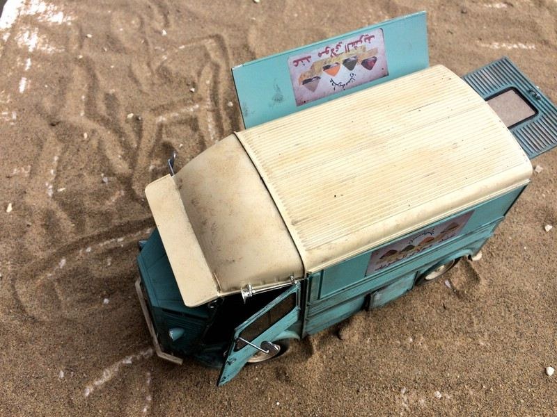 Maquette Heller Citroën Type H 1/24 - Voiture Avec 3 Décorations, Made In France