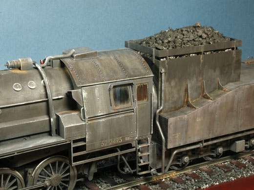 Kriegslokomotive Baureihe 52 mit Steifrahmentender 4 T 30