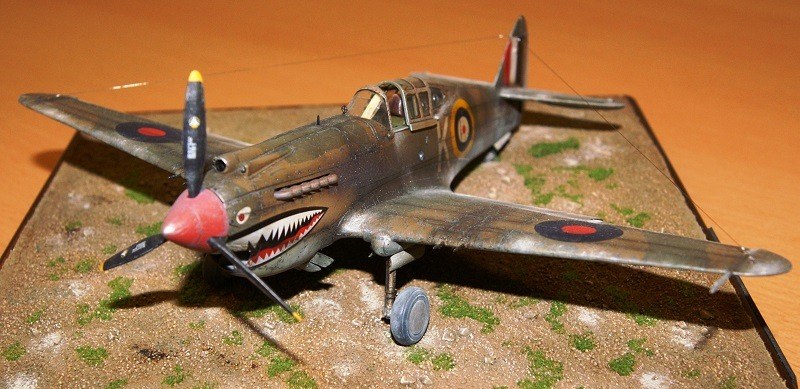 Curtiss P-40B Warhawk