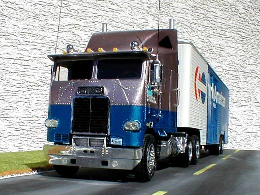 White Freightliner FLA