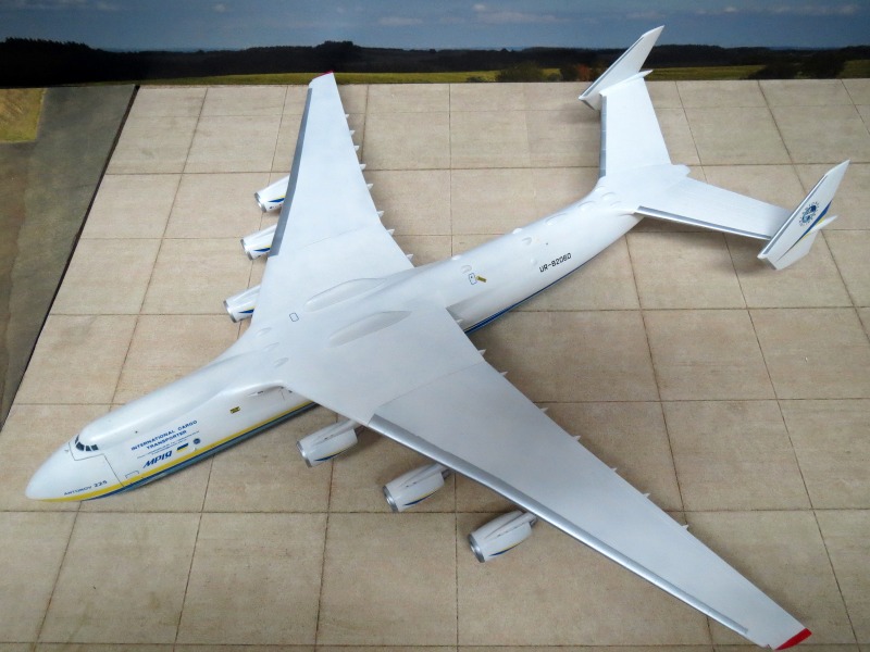 Antonow An-225
