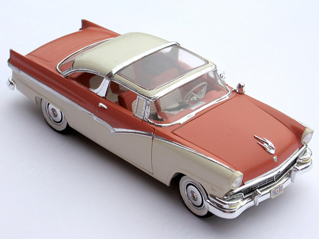 1956 Ford Fairlane Crown Victoria AMT Ertl 1 25 von Michael Husch