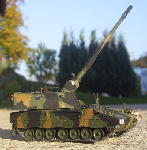 Panzerhaubitze 2000