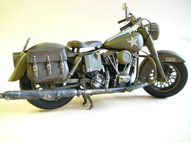 Harley-Davidson FLH Army