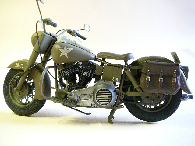 Harley-Davidson FLH Army