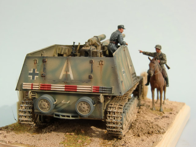 Panzerhaubitze Hummel Sd.Kfz. 165