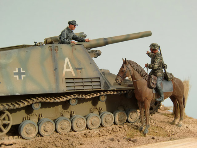 Panzerhaubitze Hummel Sd.Kfz. 165