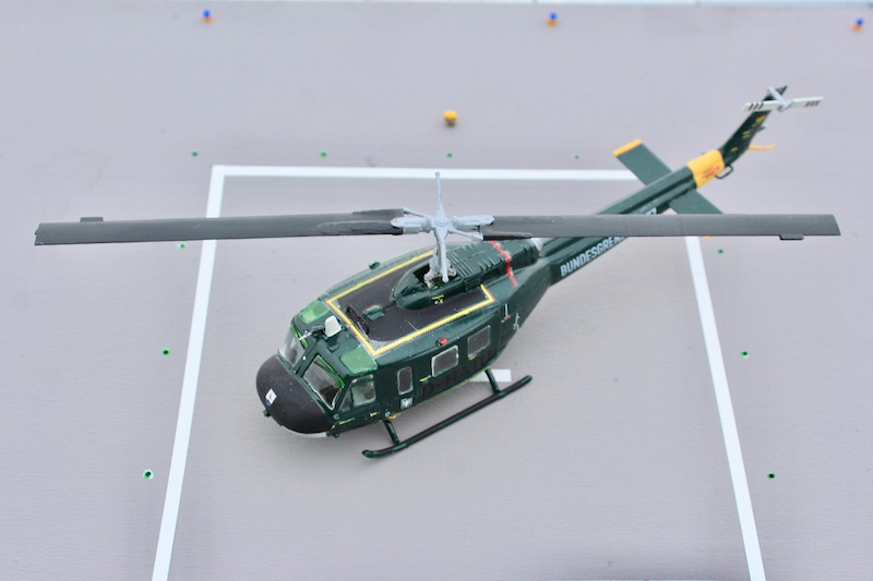 bell-uh-1d-huey-revell-1-72-von-ulrich-warweg