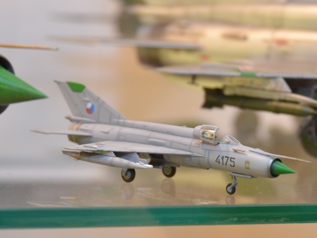 Eduard: Die 1:48er MiG-21 weden auf 1:144 herunter skaliert. Hier eine MiG-21MF.