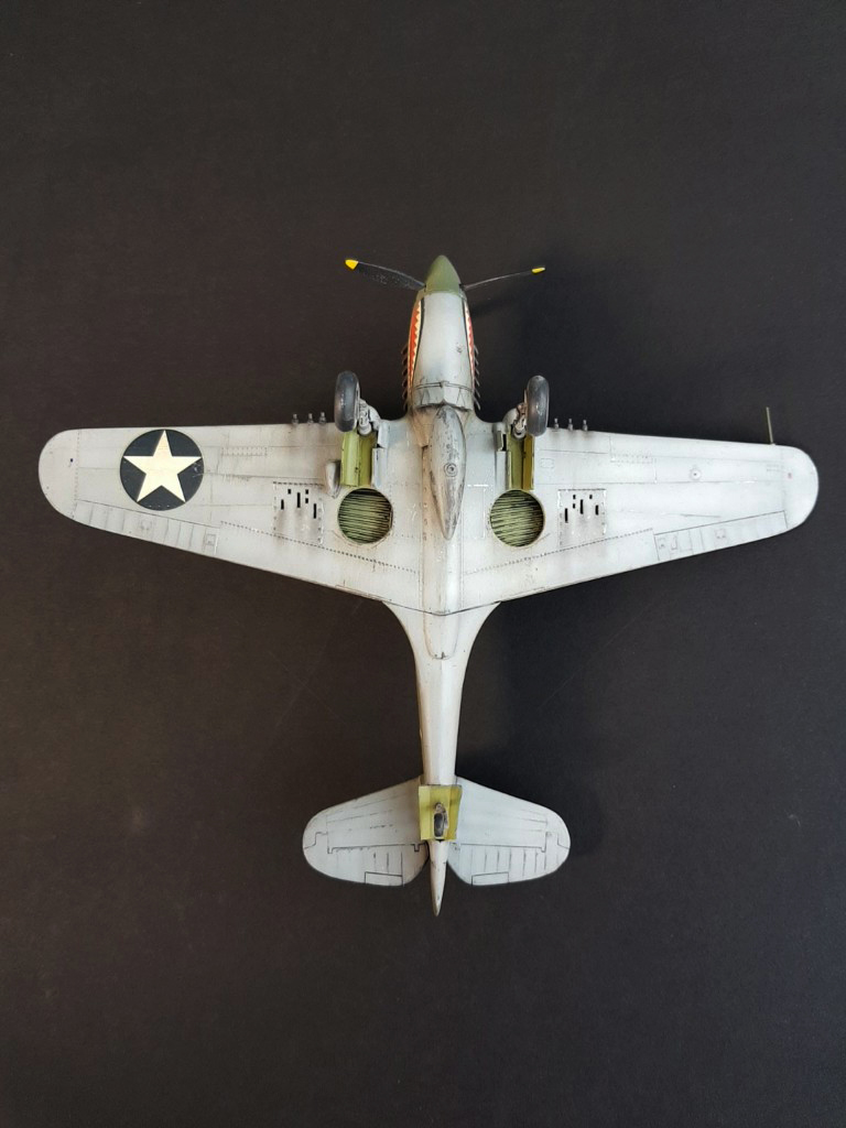Curtiss P-40E