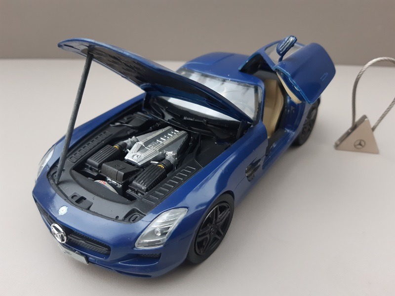 Mercedes-Benz SLS AMG