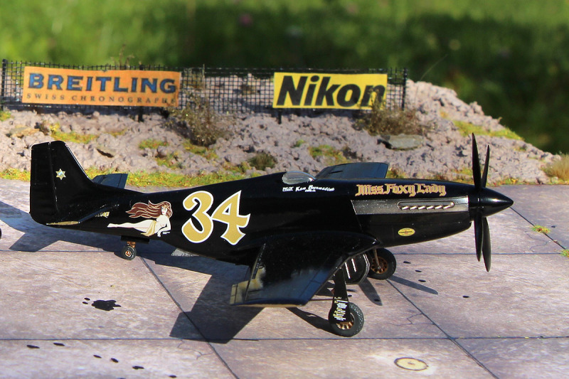 Race Mustang P-51 #34 "Miss Foxy Lady" (Black)