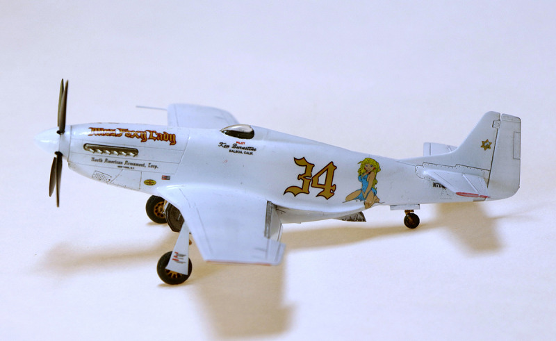 Race Mustang P-51 #34 "Miss Foxy Lady" (White)