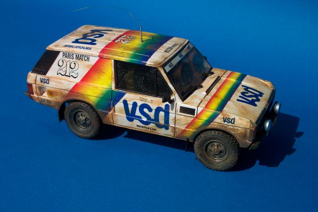 MAQUETTE HELLER HUMBROL - LAND ROVER PARIS DAKAR - ECHELLE 1/43