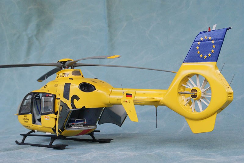 Modellino Elicottero Revell EC-135 Polizia, Scala 1:72, Livello Principianti, Da Costruire
