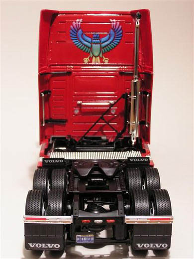 Volvo VN 670