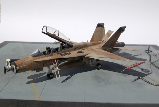 McDonnell Douglas F/A-18B Hornet