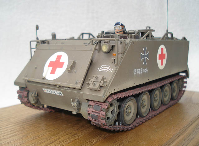 M113