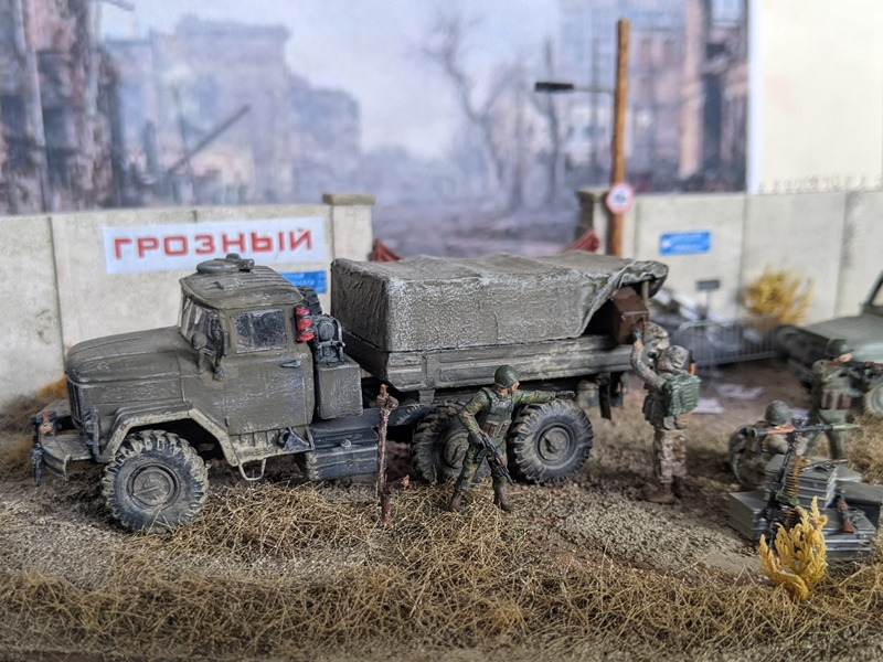 Der ZIL-131 ist ein ab 1967 von der sowjetischen Firma Sawod Imeni Lichatschowa gebauter geländegängiger 6x6 Lastkraftwagen