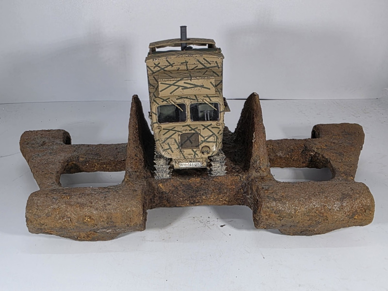 Feldküche auf Raupenschlepper Ost 01