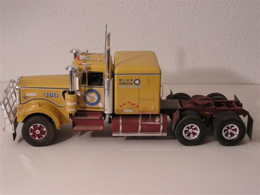 Kenworth T900