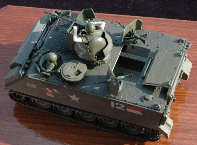 M113