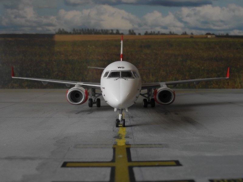 Embraer 195