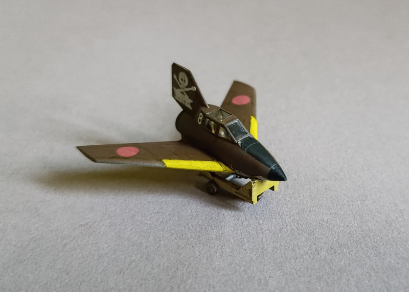 Tai-atari Yuyoku Funshindan mit eckiger Kanzel