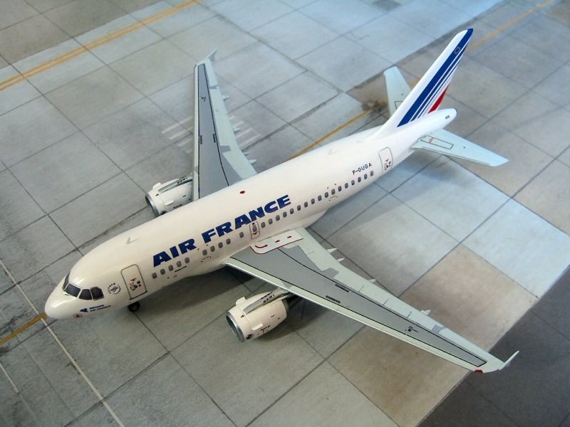 Airbus A318-111