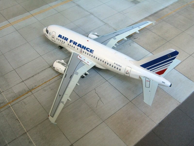 Airbus A318-111