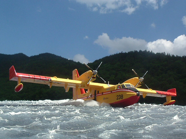 Canadair CL-415