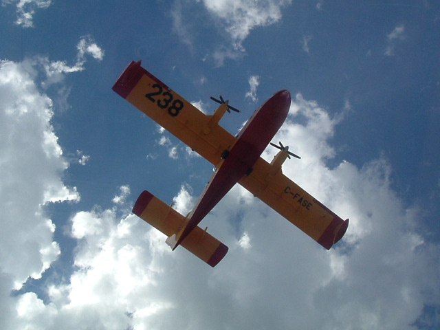 Canadair CL-415