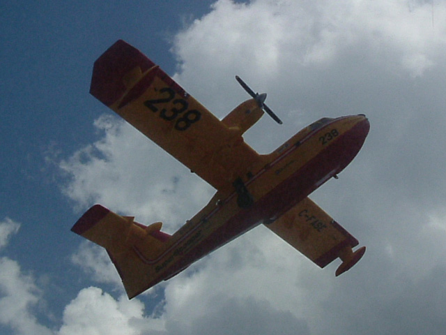 Canadair CL-415