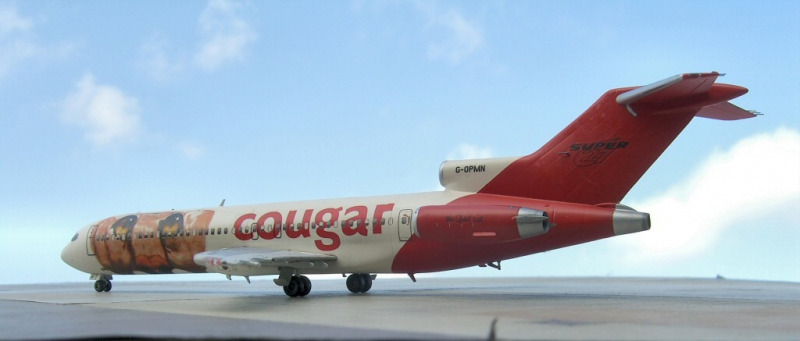 Boeing 727-225 Adv/RE Valsan „Super 27“